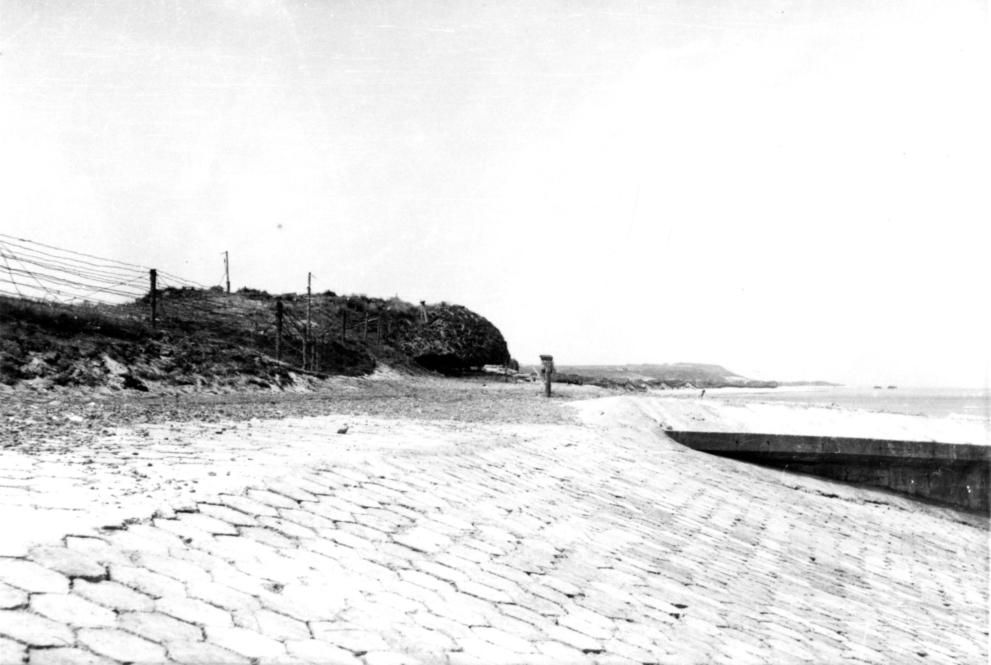 1511 - Vigsø, bunker, kystsikring, 1945.jpg