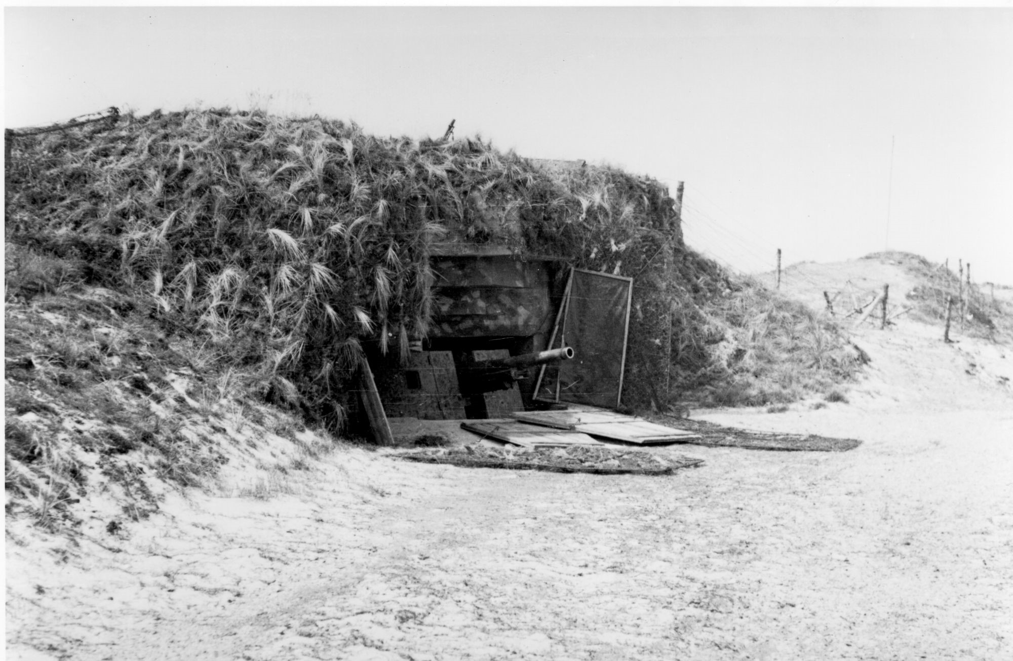 3875 - Vigsø, bunker, Regelbau 671, 1945.jpg