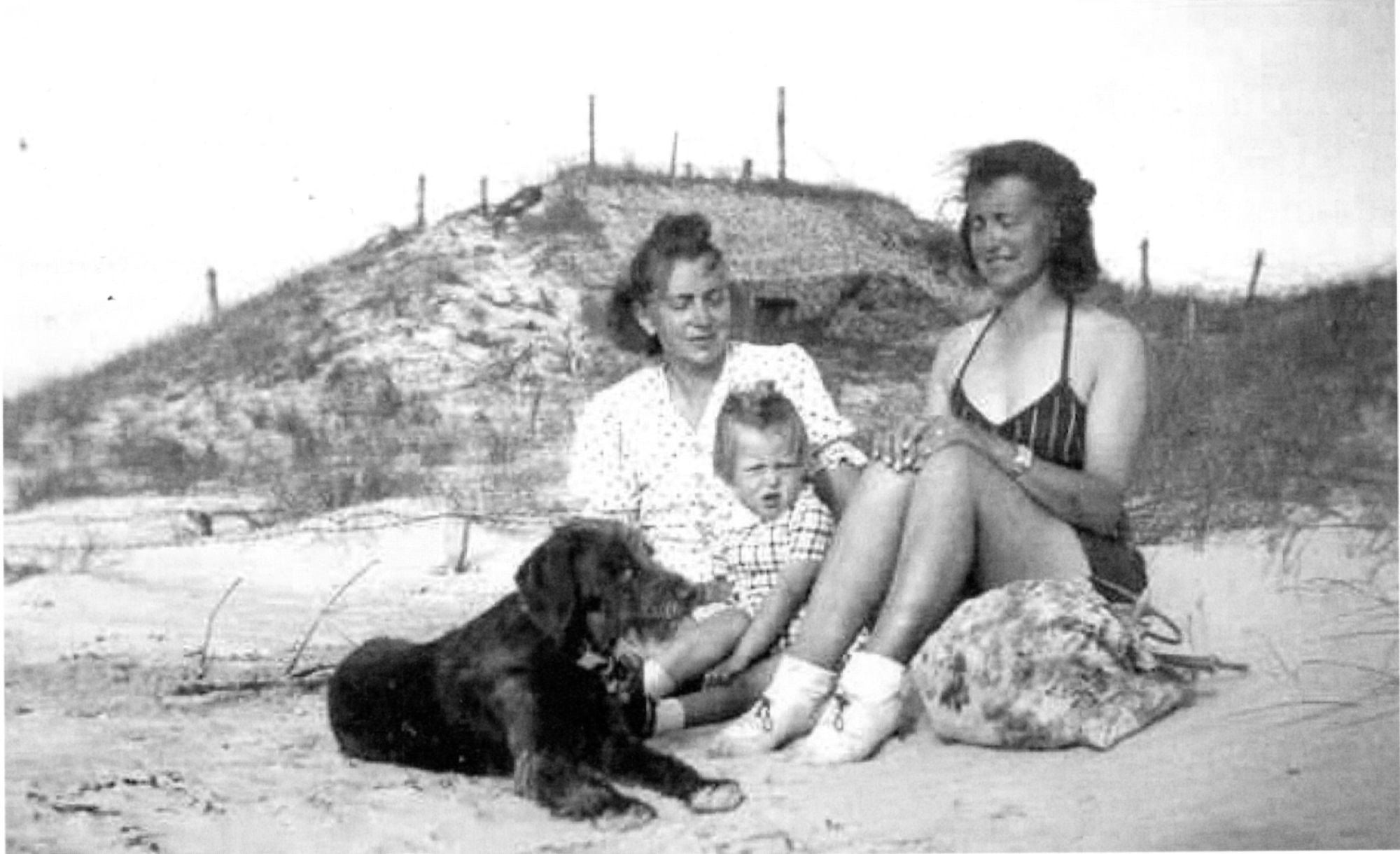 Grønhøj strand, sommeren 1945 -F-Stand.jpg