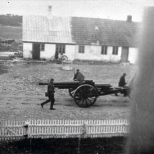 Nr. 126 - kanon, Lyngby, 1941.jpg